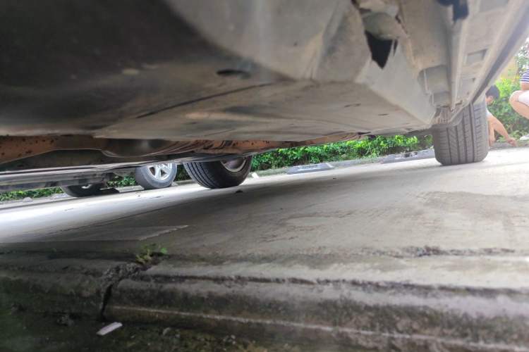 Used Audi Q5 2012 2.0TFSI Technology Model Chassis Front Left