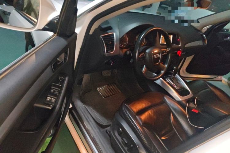 Used Audi Q5 2012 2.0TFSI Technology Model Driver Seat