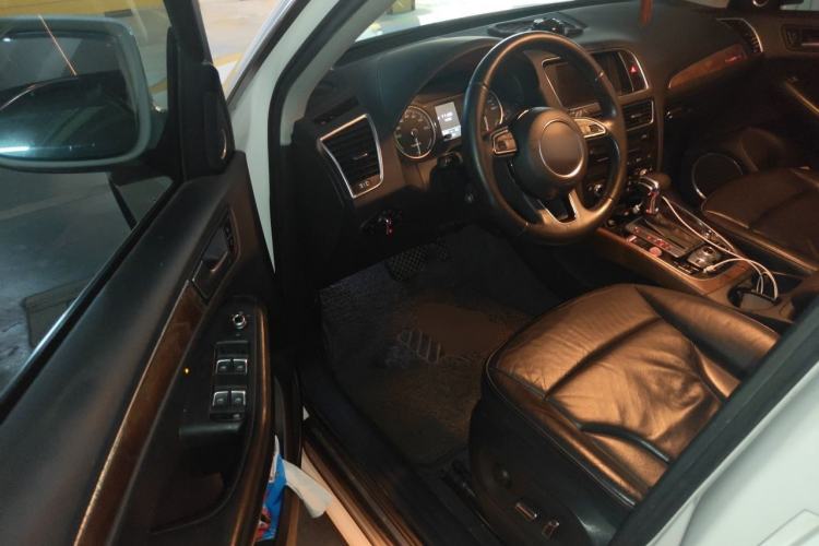 Used Audi Q5 2012 2.0TFSI hybrid Driver Seat