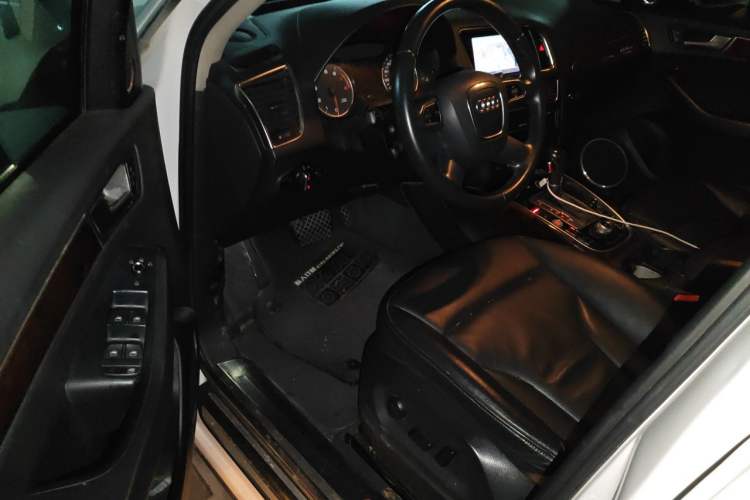 Used Audi Q5 2012 2.0TFSI Comfort Version Driver Seat