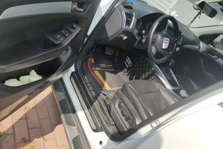Used Audi Q5 2012 2.0TFSI Technology Model Driver Seat