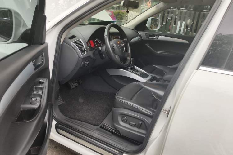 Used Audi Q5 2012 2.0TFSI Technology Model Driver Seat