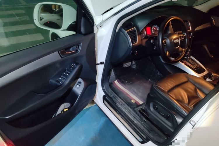 Used Audi Q5 2012 2.0TFSI Technology Model Driver Seat