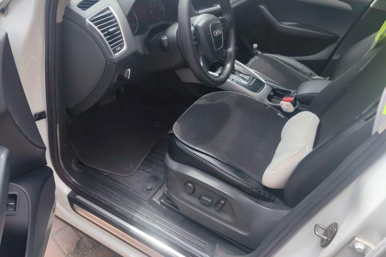 Used Audi Q5 2012 2.0TFSI Trendy Edition Driver Seat