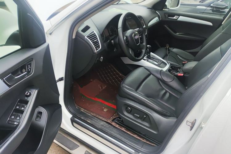 Used Audi Q5 2012 2.0TFSI Technology Model Driver Seat