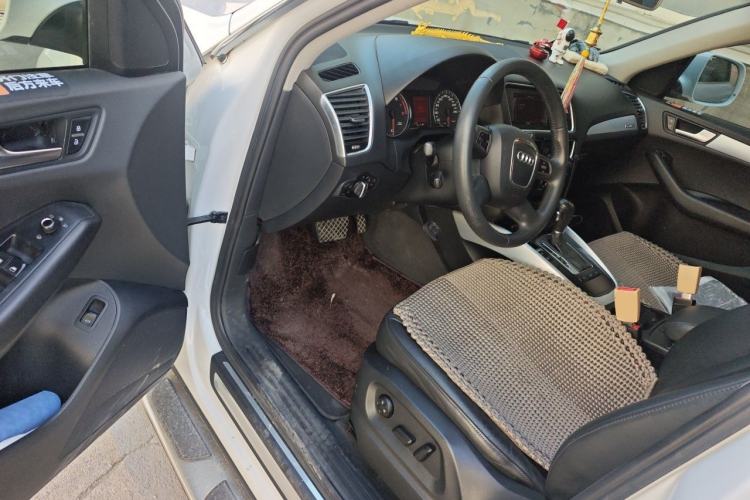 Used Audi Q5 2012 2.0TFSI Technology Model Driver Seat