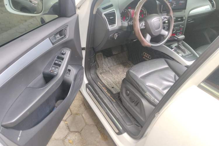 Used Audi Q5 2012 2.0TFSI Technology Model Driver Seat
