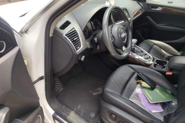 Used Audi Q5 2012 2.0TFSI Comfort Version Driver Seat