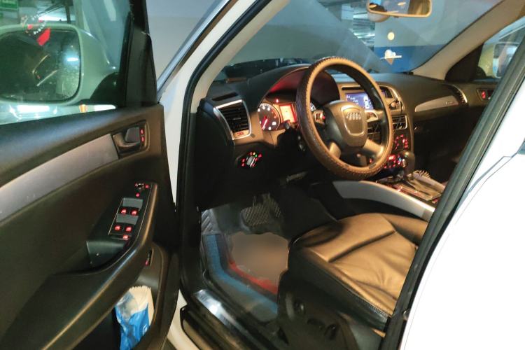 Used Audi Q5 2012 2.0TFSI Trendy Edition Driver Seat