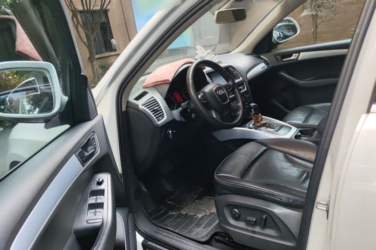 Used Audi Q5 2012 2.0TFSI Technology Model Driver Seat