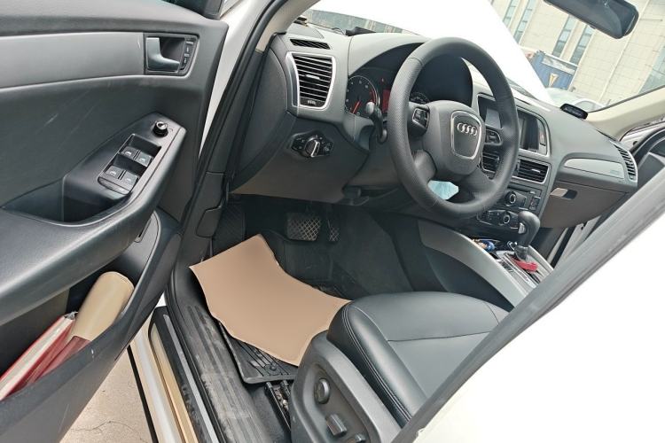 Used Audi Q5 2012 2.0TFSI Trendy Edition Driver Seat