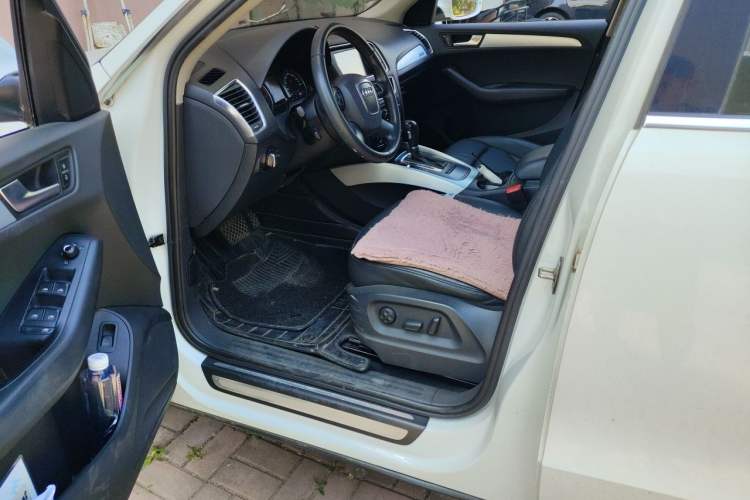 Used Audi Q5 2012 2.0TFSI Technology Model Driver Seat