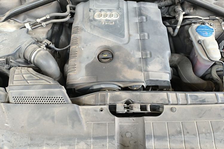 Used Audi Q5 2012 2.0TFSI Technology Model Engine Bay