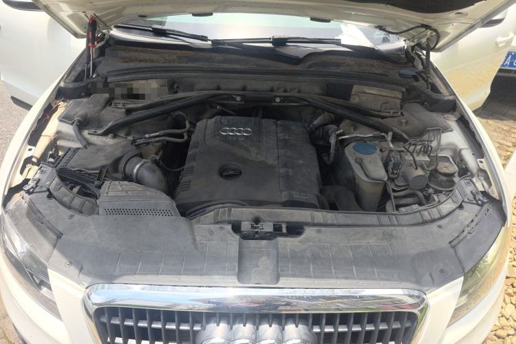 Used Audi Q5 2012 2.0TFSI Trendy Edition Engine Bay