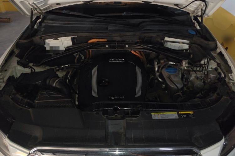 Used Audi Q5 2012 2.0TFSI hybrid Engine Bay
