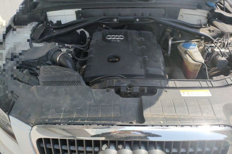Used Audi Q5 2012 2.0TFSI Technology Model Engine Bay