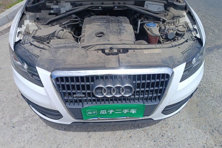 Used Audi Q5 2012 2.0TFSI Comfort Version Engine Bay