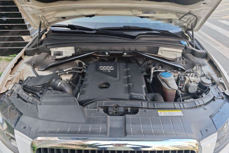 Used Audi Q5 2012 2.0TFSI Comfort Version Engine Bay