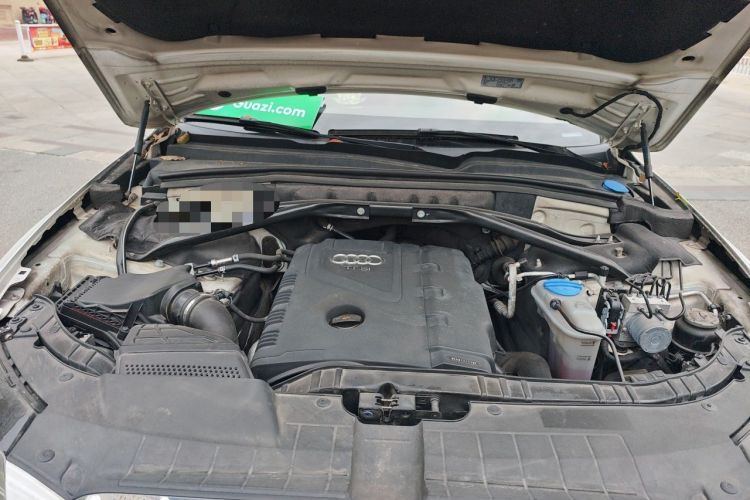 Used Audi Q5 2012 2.0TFSI Comfort Version Engine Bay