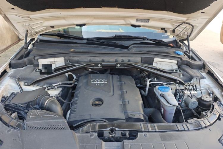 Used Audi Q5 2012 2.0TFSI Technology Model Engine Bay