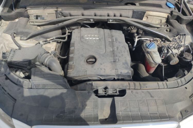 Used Audi Q5 2012 2.0TFSI Technology Model Engine Bay