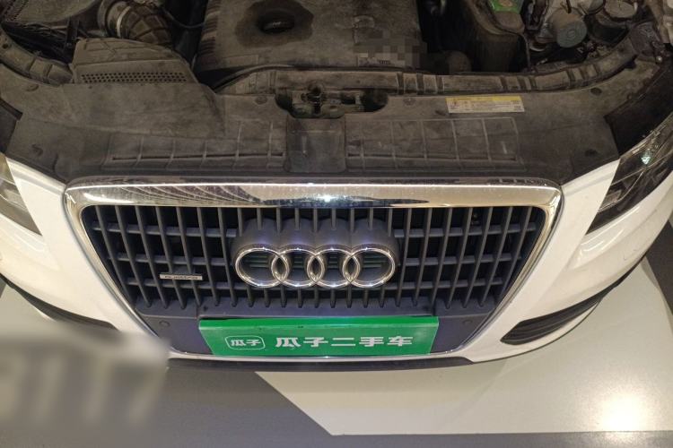 Used Audi Q5 2012 2.0TFSI Technology Model Engine Bay