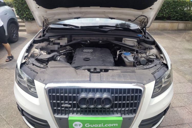 Used Audi Q5 2012 2.0TFSI Comfort Version Engine Bay