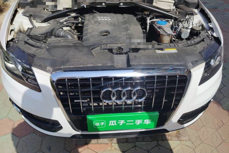 Used Audi Q5 2012 2.0TFSI Comfort Version Engine Bay