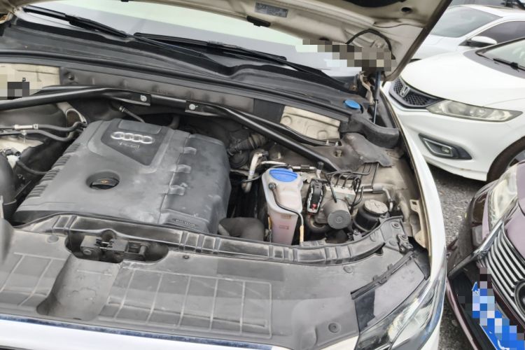 Used Audi Q5 2012 2.0TFSI Technology Model Engine Bay Left
