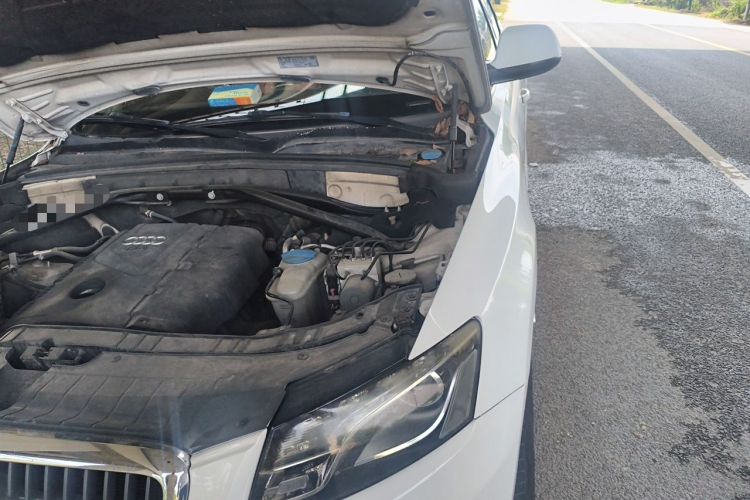 Used Audi Q5 2012 2.0TFSI Comfort Version Engine Bay Left