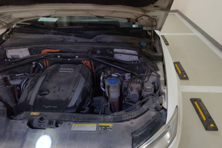 Used Audi Q5 2012 2.0TFSI hybrid Engine Bay Left