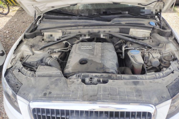 Used Audi Q5 2012 2.0TFSI Comfort Version Engine Bay