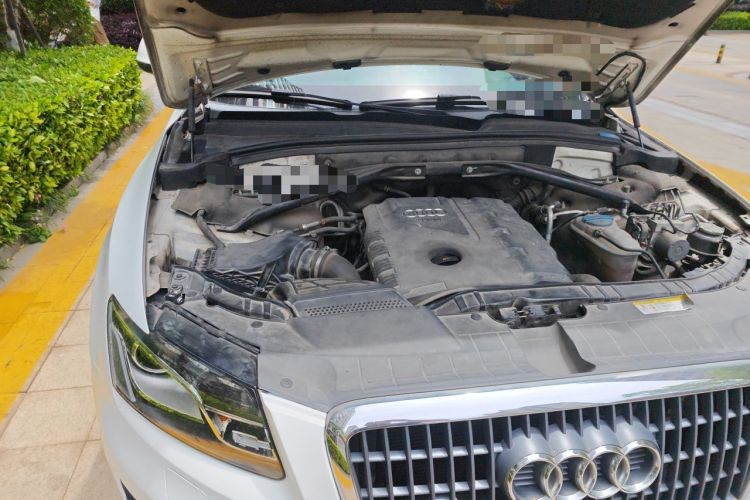 Used Audi Q5 2012 2.0TFSI Technology Model Engine Bay Right