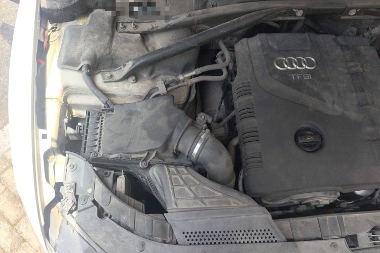 Used Audi Q5 2012 2.0TFSI Trendy Edition Engine Bay Right