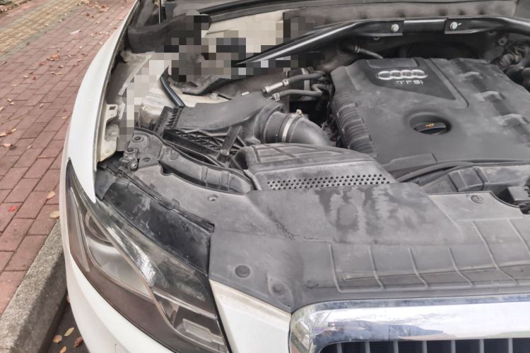 Used Audi Q5 2012 2.0TFSI Technology Model Engine Bay Right