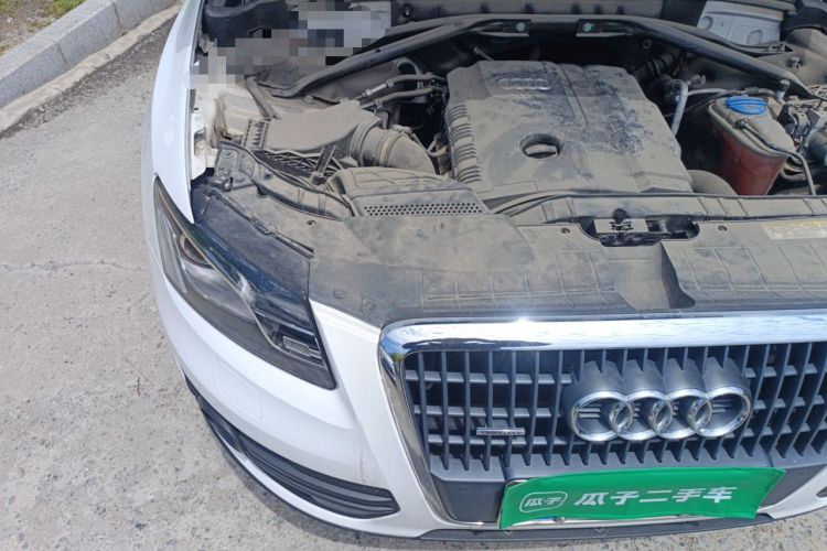 Used Audi Q5 2012 2.0TFSI Comfort Version Engine Bay Right