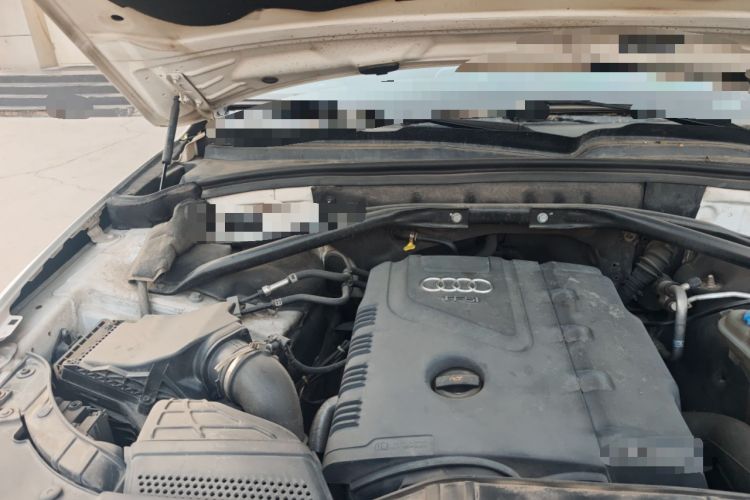 Used Audi Q5 2012 2.0TFSI Comfort Version Engine Bay Right