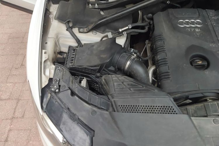 Used Audi Q5 2012 2.0TFSI Technology Model Engine Bay Right