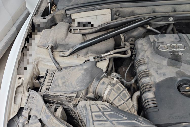 Used Audi Q5 2012 2.0TFSI Trendy Edition Engine Bay Right