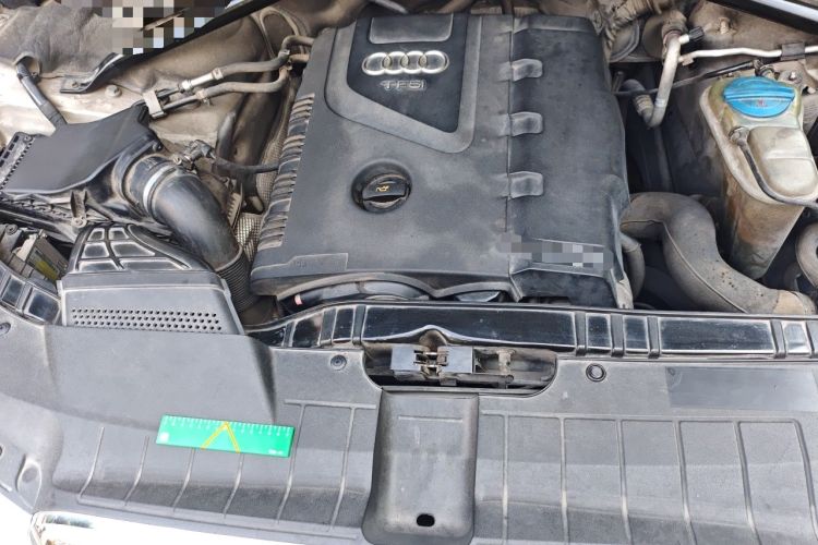 Used Audi Q5 2012 2.0TFSI Comfort Version Engine Bay