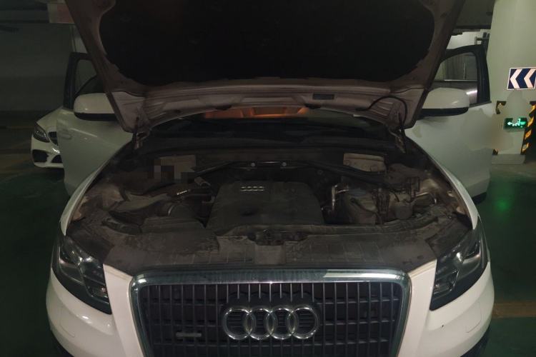 Used Audi Q5 2012 2.0TFSI Trendy Edition Engine Bay