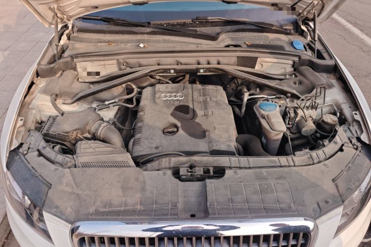 Used Audi Q5 2012 2.0TFSI Trendy Edition Engine Bay