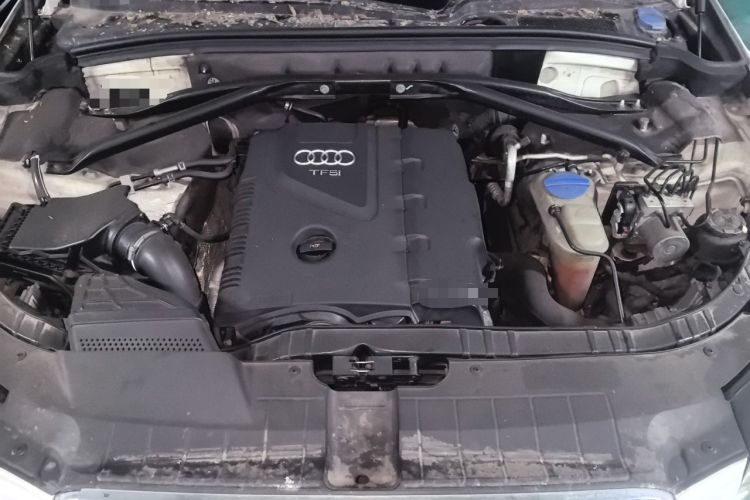 Used Audi Q5 2012 2.0TFSI Technology Model Engine Bay