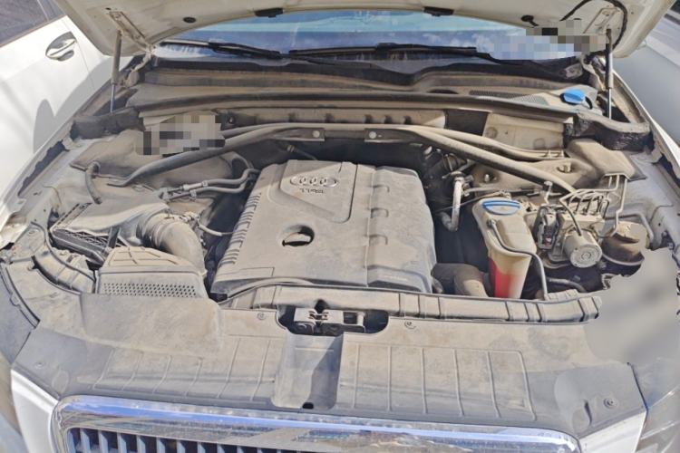 Used Audi Q5 2012 2.0TFSI Technology Model Engine Bay