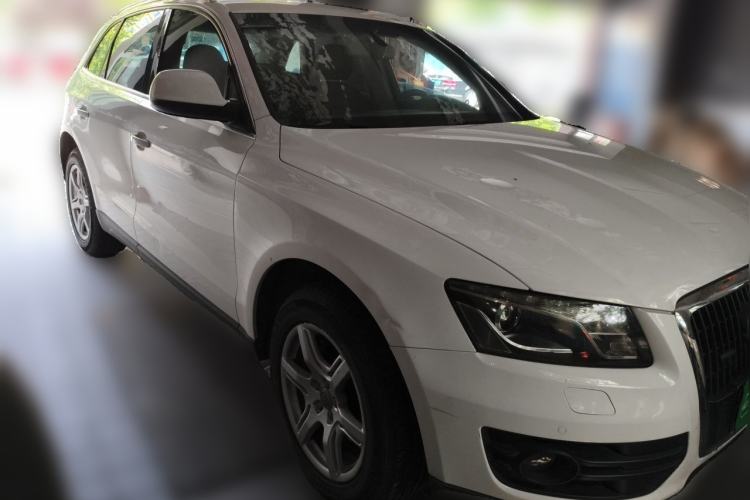 Used Audi Q5 2012 2.0TFSI Technology Model Front Right 45 Deg