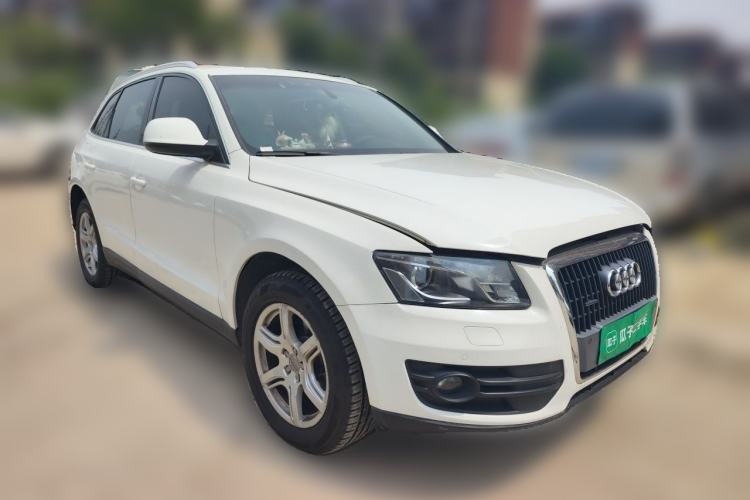 Used Audi Q5 2012 2.0TFSI Technology Model Front Right 45 Deg