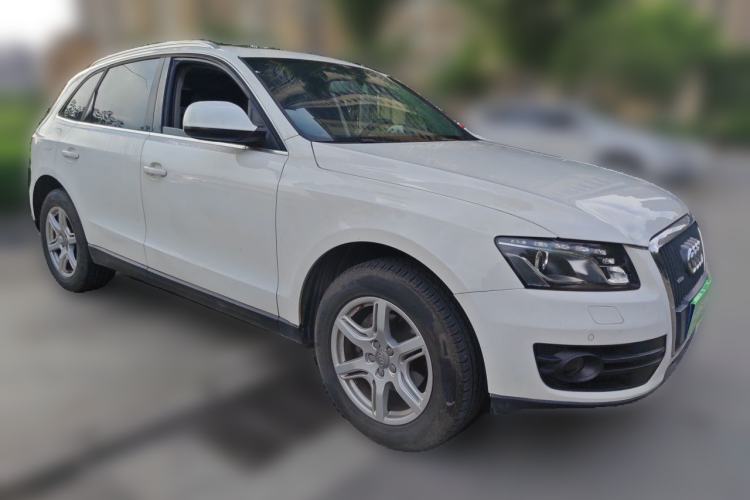 Used Audi Q5 2012 2.0TFSI Technology Model Front Right 45 Deg