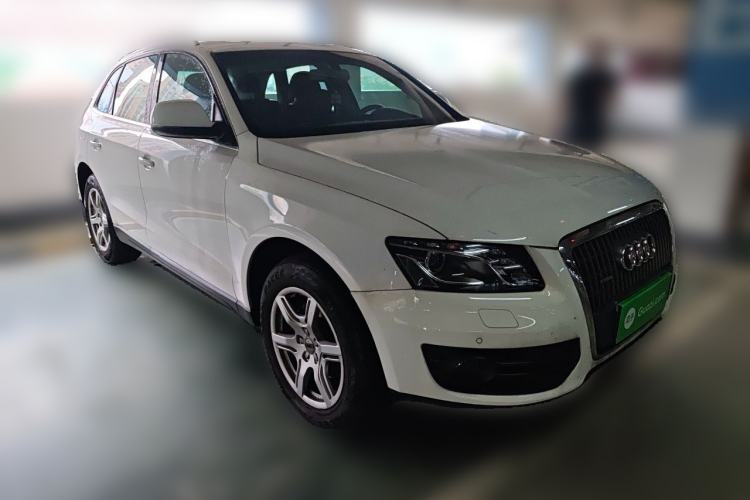 Used Audi Q5 2012 2.0TFSI Technology Model Front Right 45 Deg