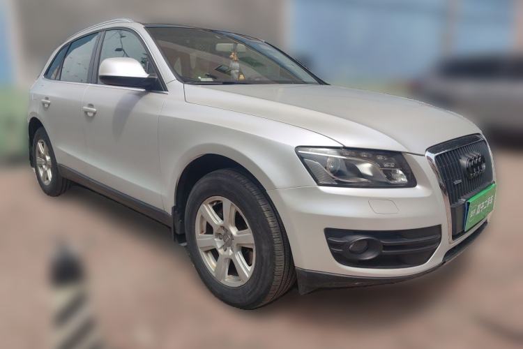 Used Audi Q5 2012 2.0TFSI Trendy Edition Front Right 45 Deg