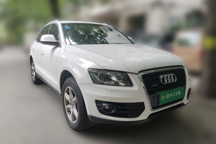 Used Audi Q5 2012 2.0TFSI Technology Model Front Right 45 Deg